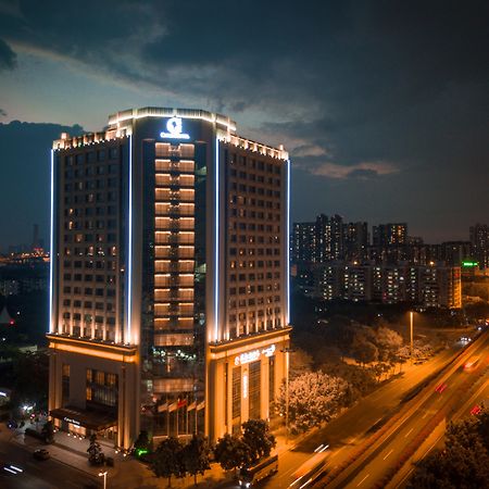 Cavan Hotel Guangzhou Bagian luar foto